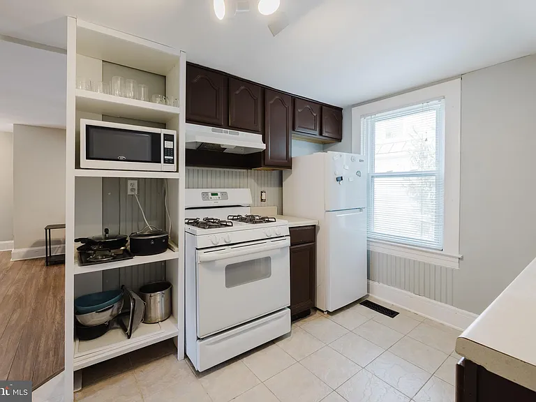 34 E Burke Ave — Photo 5