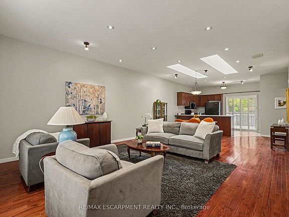 5th image of 20 Kitty Murray Ln #49