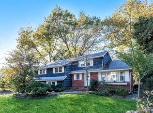 14 Garry Rd, Closter, NJ 07624