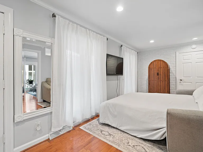 2901 Replica Ln — Photo 14