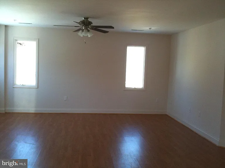 115 Morton Ave #2 — Photo 7