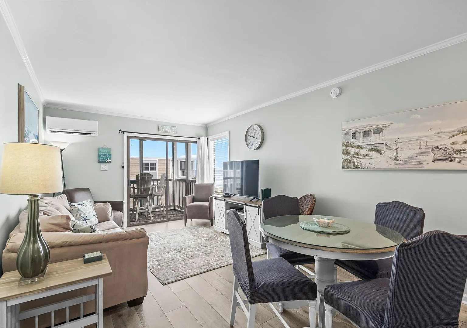 Oceanfront Snowbird Getaway: Palmwood Villas 304 (Oct March) — Photo 2