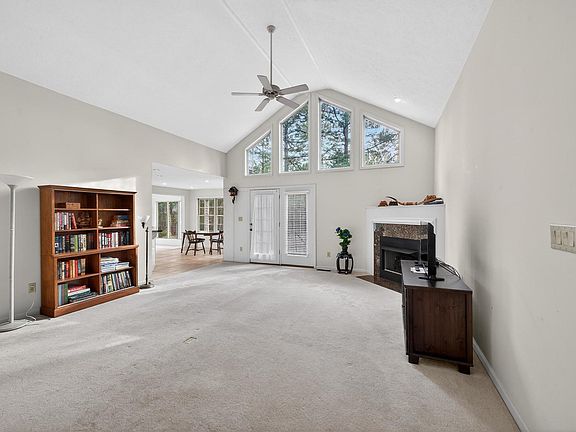 2nd image of 101 Davenport Ln