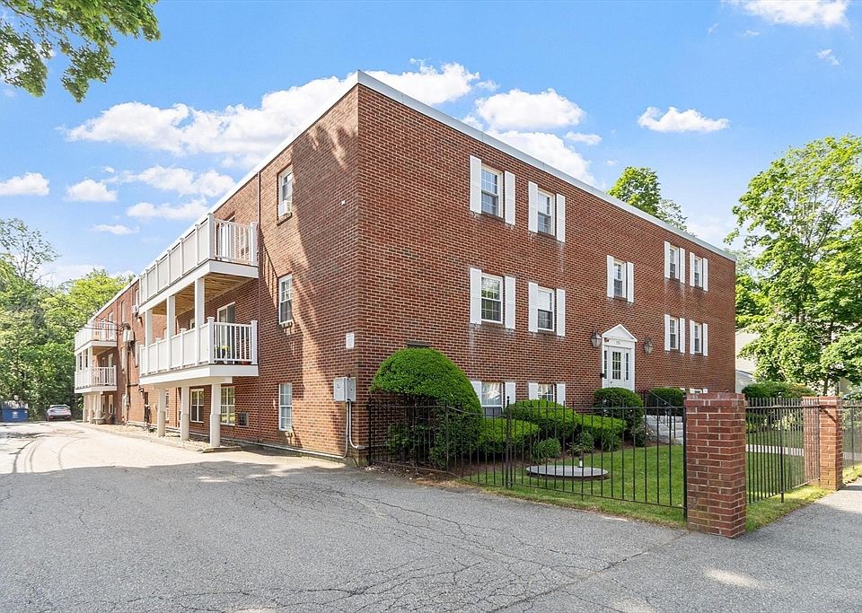1st image of 276 Albion St APT 12