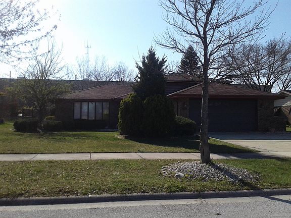3rd image of 13426 Medina Dr