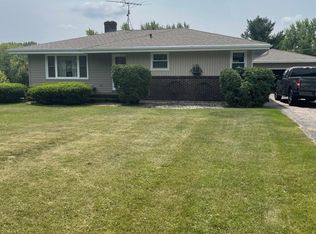 W189 Belleview Ave, Oconomowoc, WI 53066