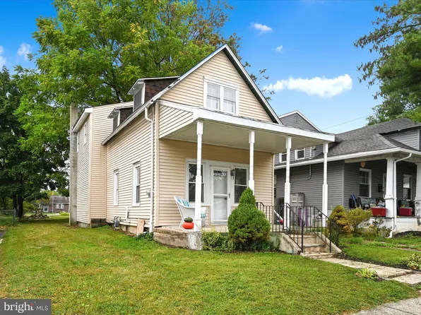 112 Oak Ln, Reading, PA 19606