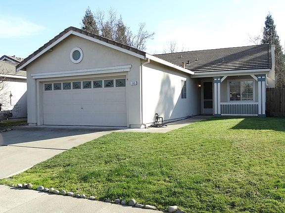 3rd image of 1605 Blanchard Dr