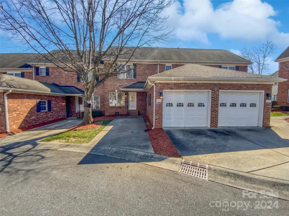 2343 Madeline Meadow Dr, Charlotte, NC 28217