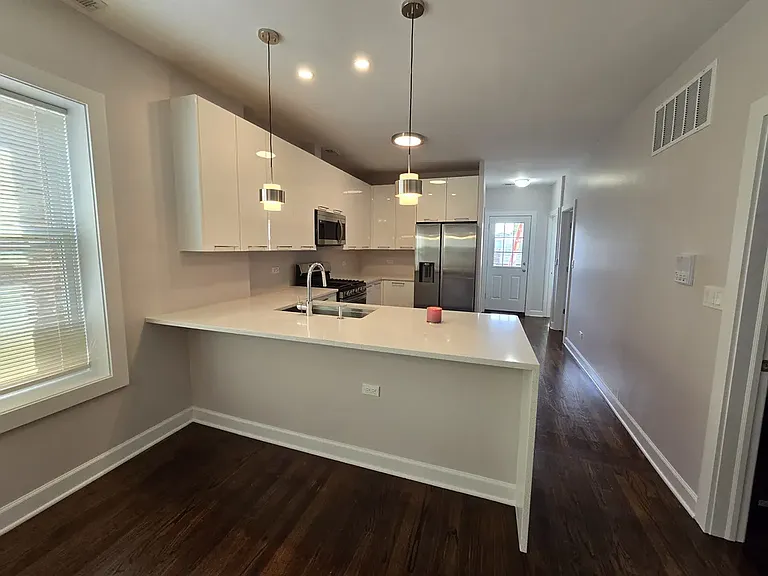 5922 N Washtenaw Ave #1 — Photo 9