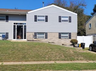 7225 Crown Rd, Glen Burnie, MD 21060