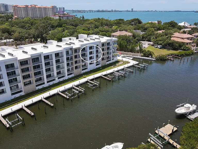 1709 Tamiami Trl #405 — Photo 42