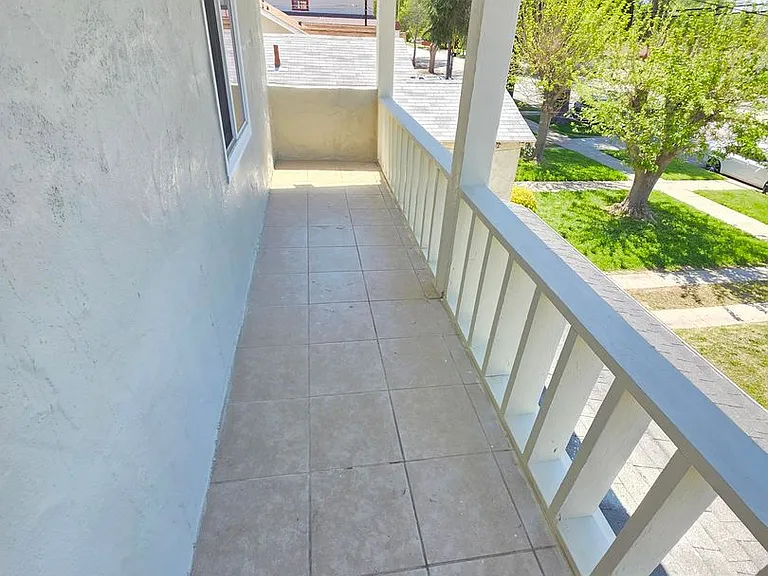 2641 N Arrowhead Ave — Photo 23