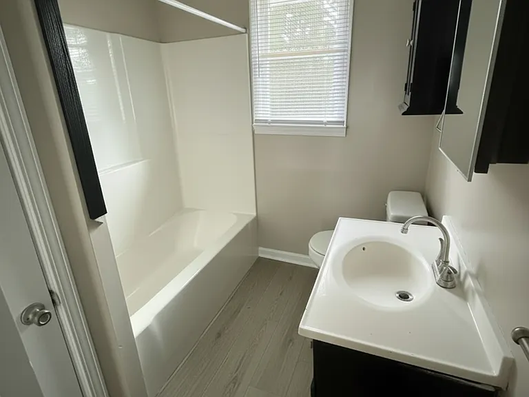 5708 Edwina Dr — Photo 3