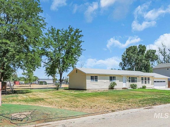 3rd image of 11140 W Gila Dr