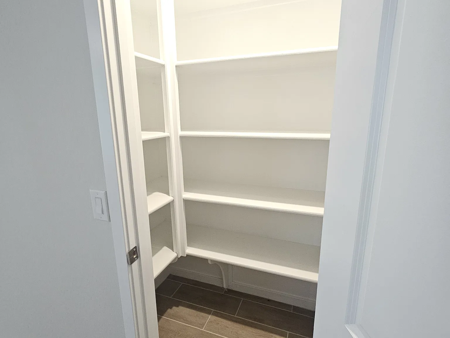4 bed, 2079 sqft, $2,400 — Photo 4