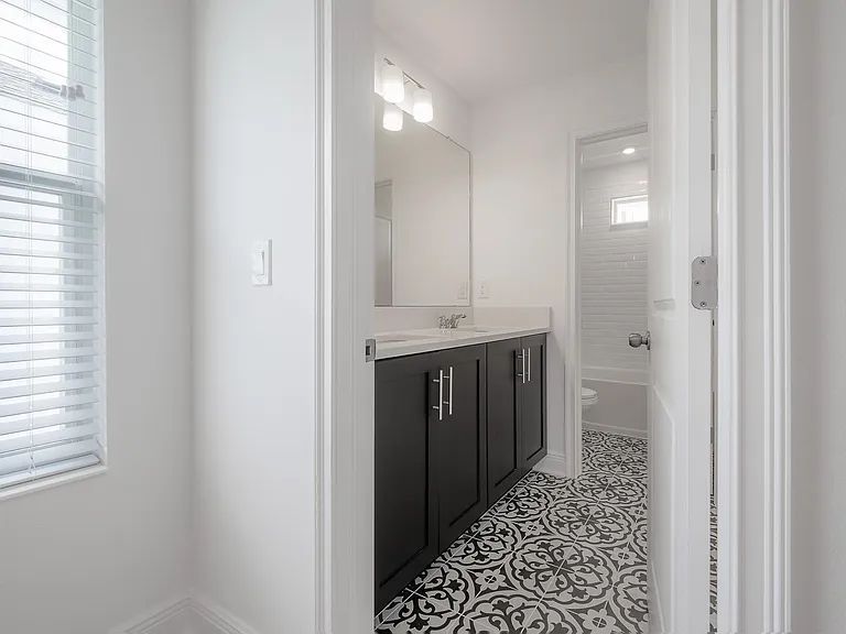 2703 W Fig St #1 — Photo 35