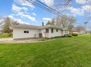 398 E Alice St, Merrill, MI 48637