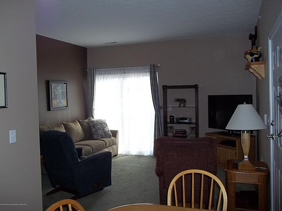 4th image of 15146 Via Carmella Dr #8
