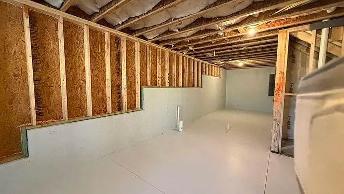 105 Elijah St — Photo 25