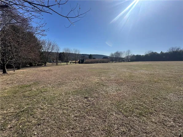 Lakeview Dr, Lehighton, PA 18235