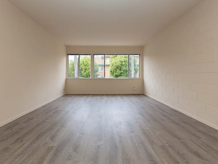 1540 Jackson St — Photo 16