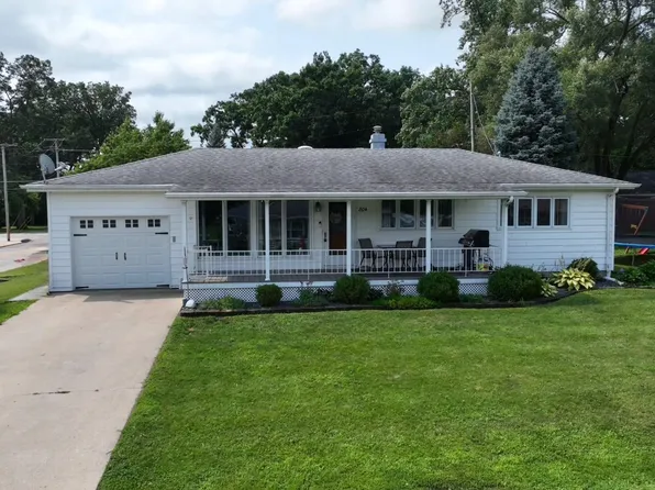 804 Woodlawn Ave, Monticello, IN 47960