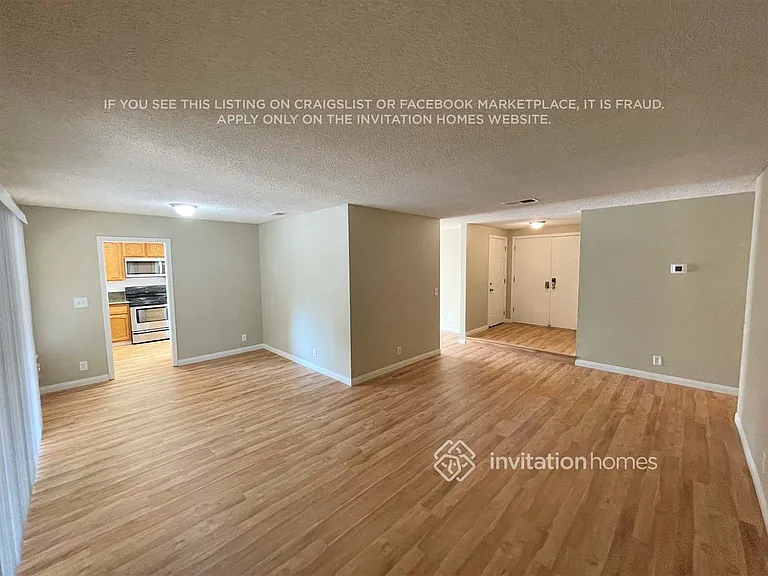 10059 Glen Grove Ct — Photo 3