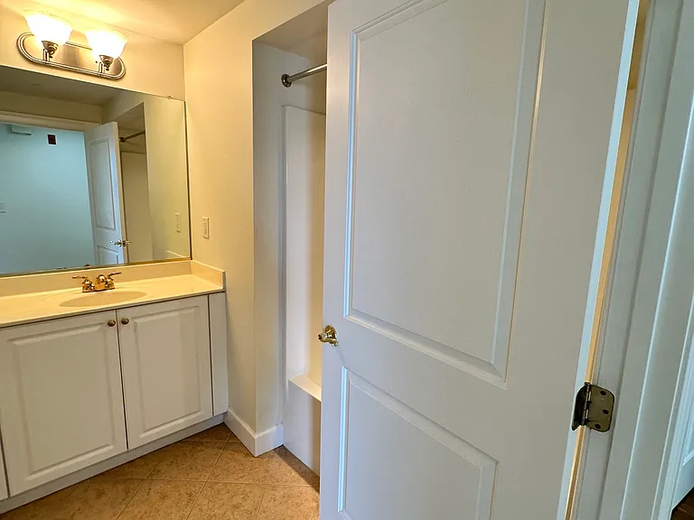 955 Bolling Ave #103 — Photo 12