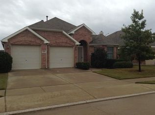 15436 Yarberry Dr, Roanoke, TX 76262
