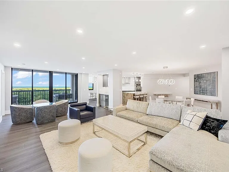 6075 Pelican Bay Blvd #605 — Photo 9