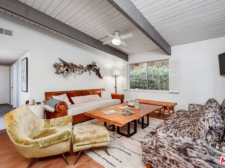 2436 Arbutus Dr — Photo 13
