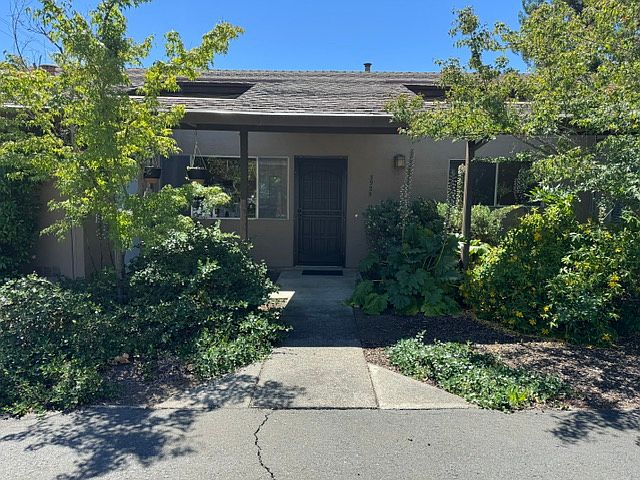 1st image of 3925 Solano Ave