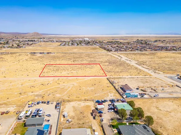 Clark St, Rosamond, CA 93560