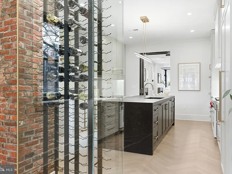 1816 Belmont Rd NW — Photo 20