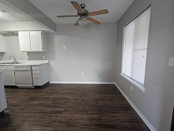 5th image of 340 E Rock Road Ct #115