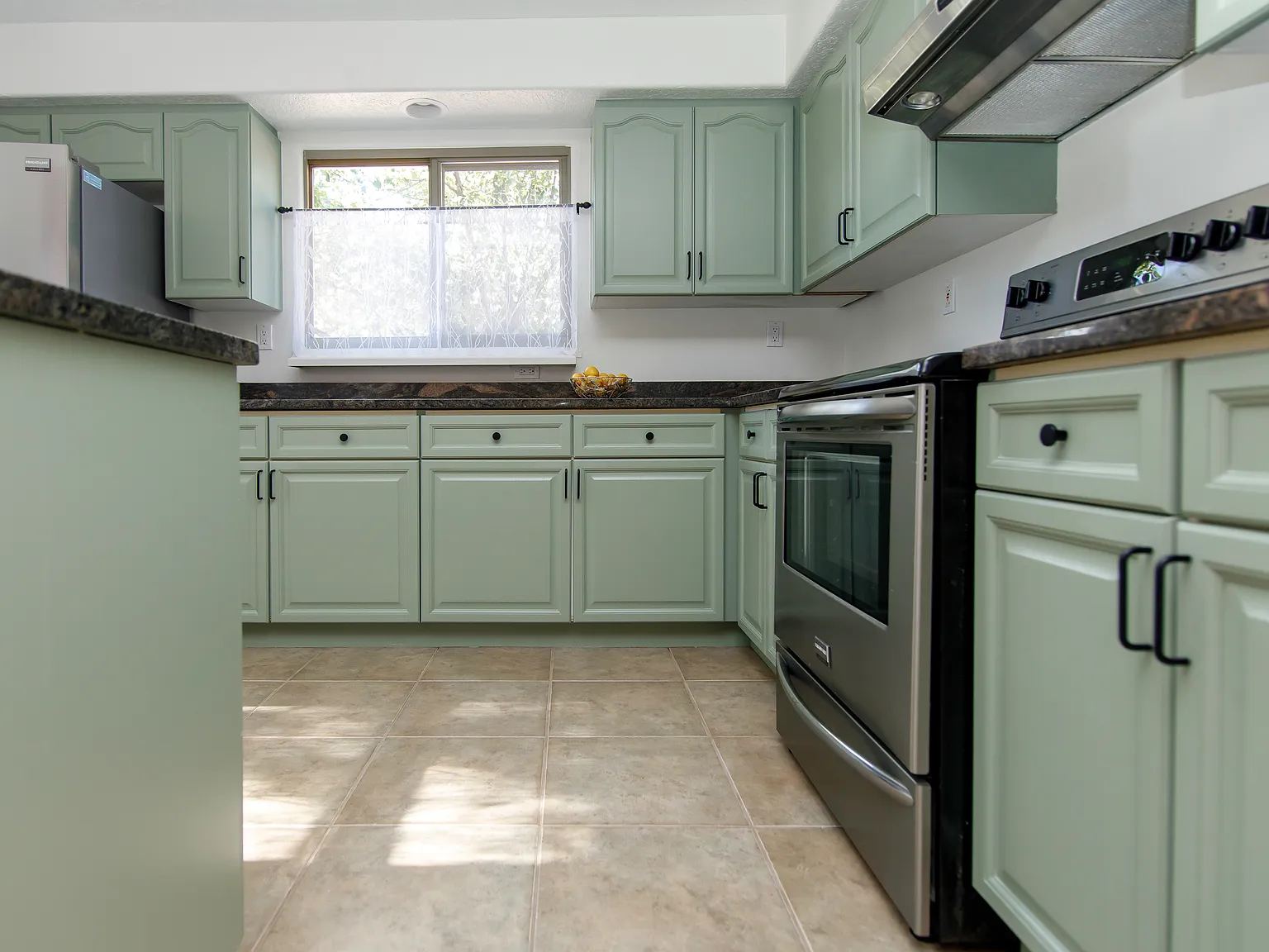 3 bed, 1620 sqft, $3,100 — Photo 4