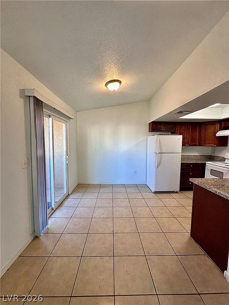 2 bed, 2.0 bath, 1000 sqft, $1,300 — Photo 4