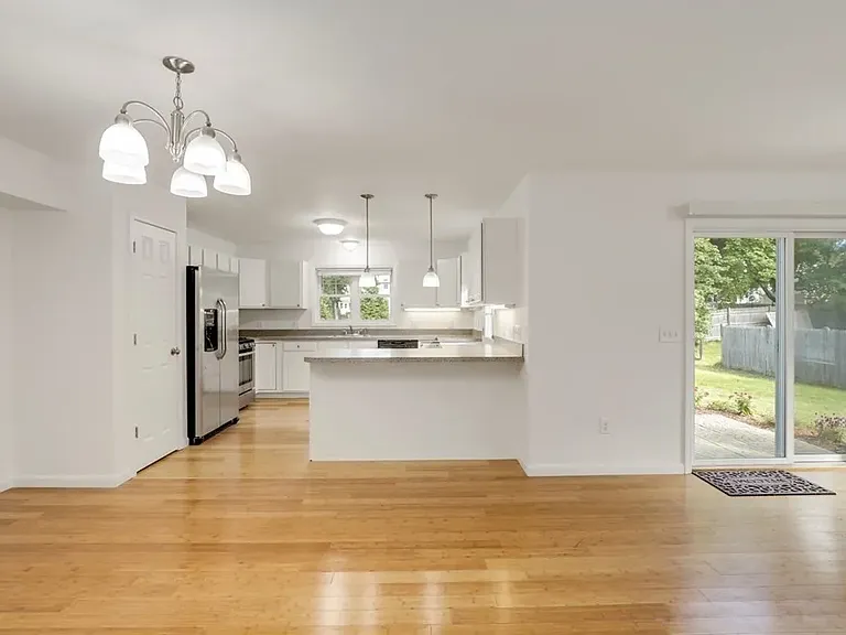 32 Brown St #32 — Photo 6