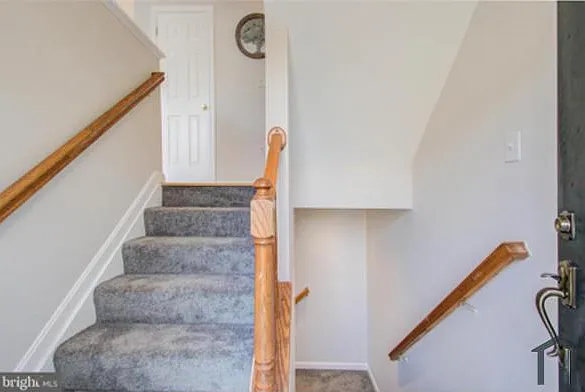 6 bed, 2400 sqft, $6,500 — Photo 4