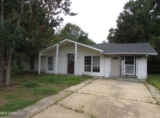 37 Pembrook Cir, Gulfport, MS 39503