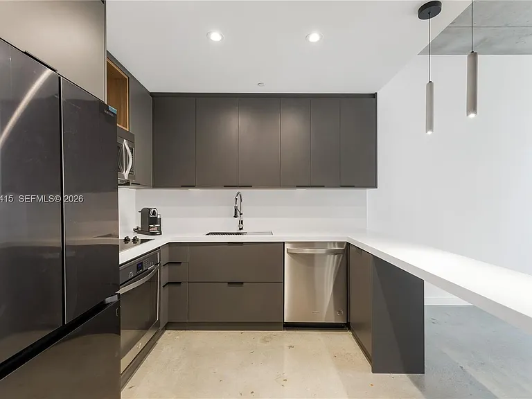 151 SE 1st St #905 — Photo 8