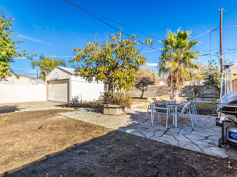 6008 Carpenter Ave — Photo 17