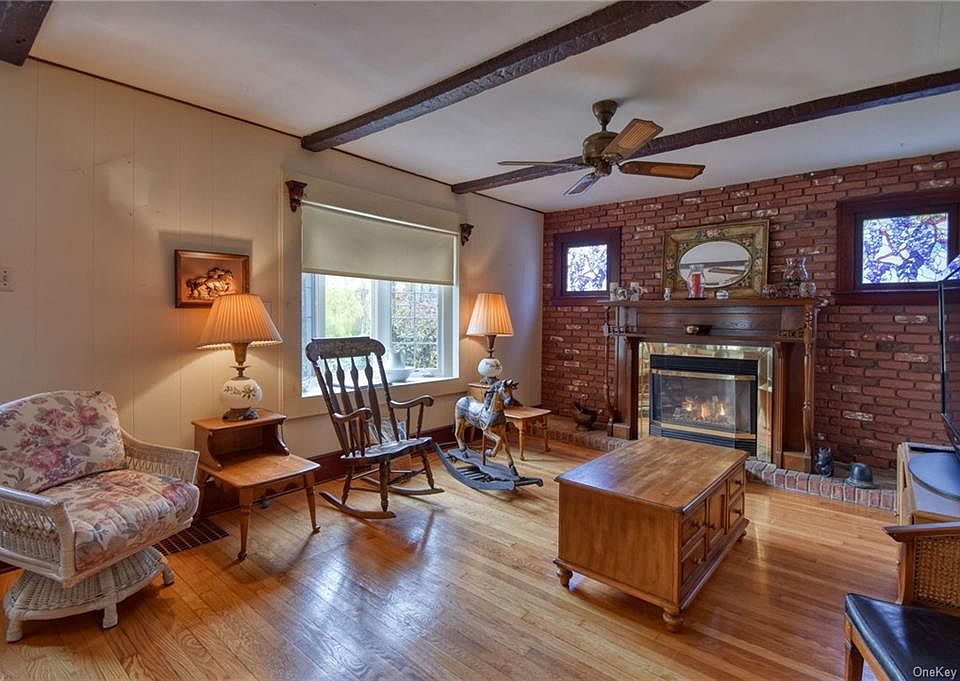 32 Quannacut Road, Pine Bush, NY 12566 Zillow