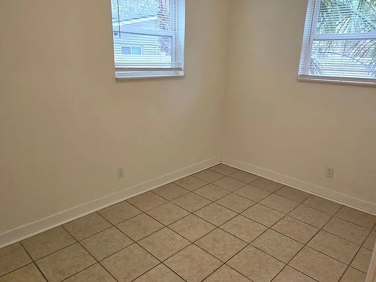 Beautiful 2/1 Apartment in Arlington — Photo 14