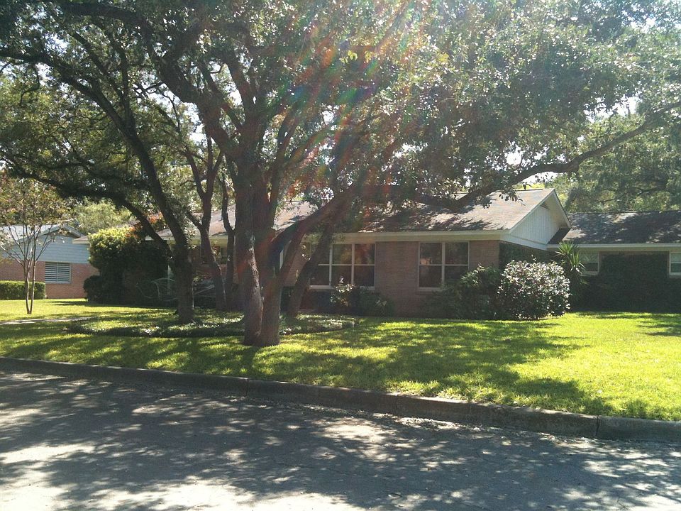 1st image of 202 Laramie Dr