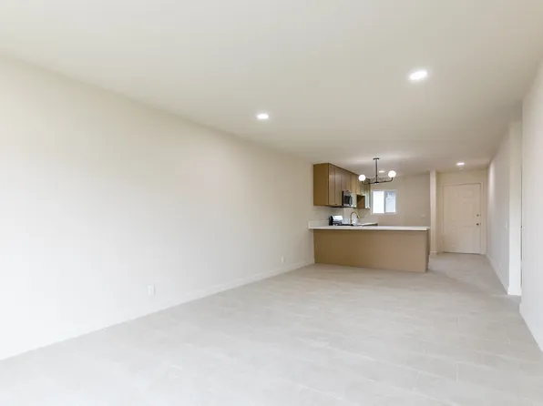 840 Sinkler Way APT G, Vista, CA 92083
