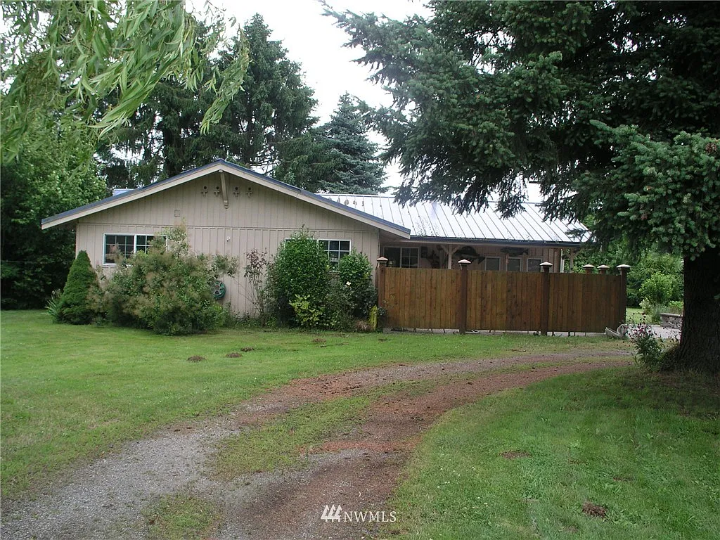 8084 Enterprise Road photo 1