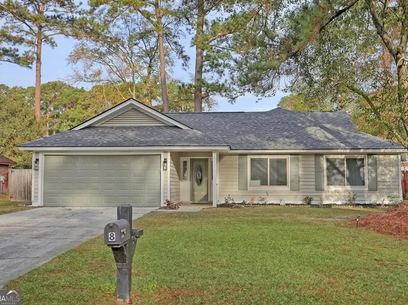 8 Goldfinch Ct W, Savannah, GA 31419