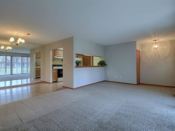 5th image of 14870 Melrose